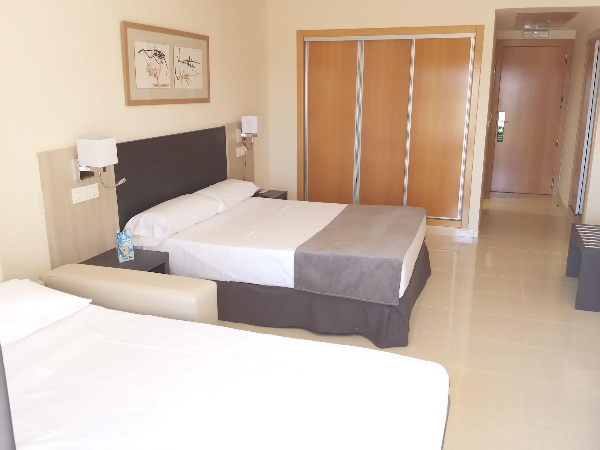 Hotel Adaria Бера Екстер'єр фото