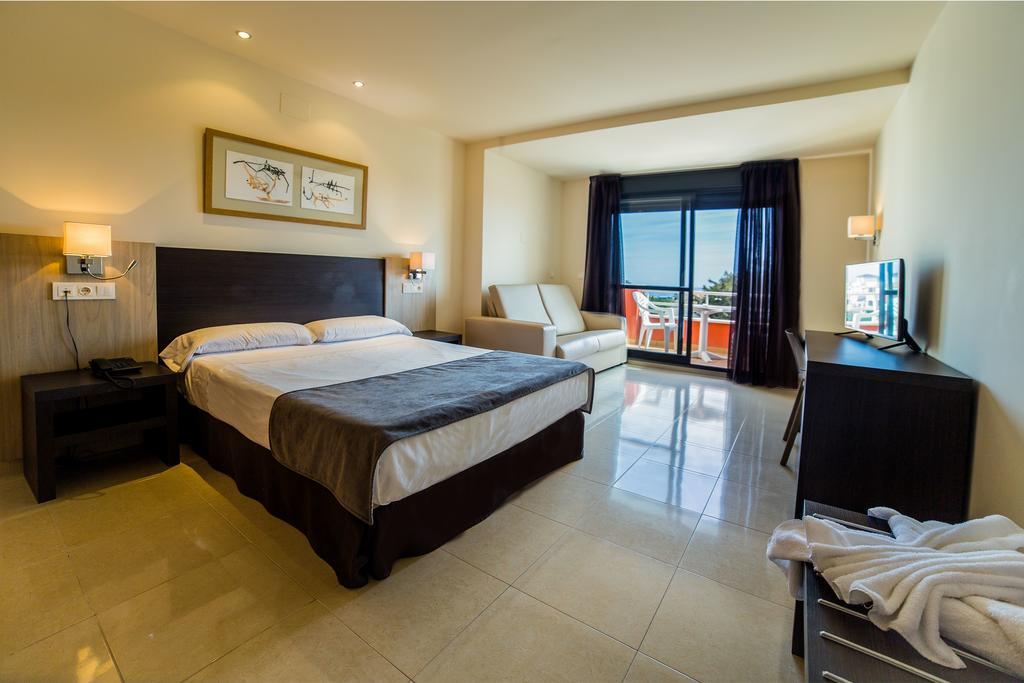 Hotel Adaria Бера Екстер'єр фото